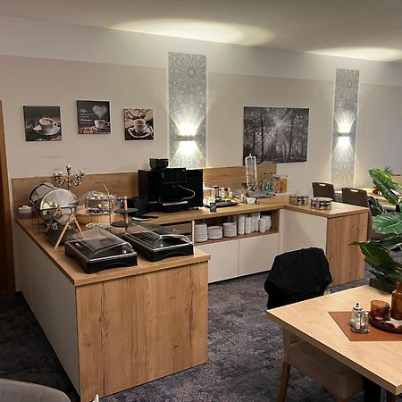 Gaestehaus Am Kurpark Hotel Garni 호른바트마인베르크 외부 사진