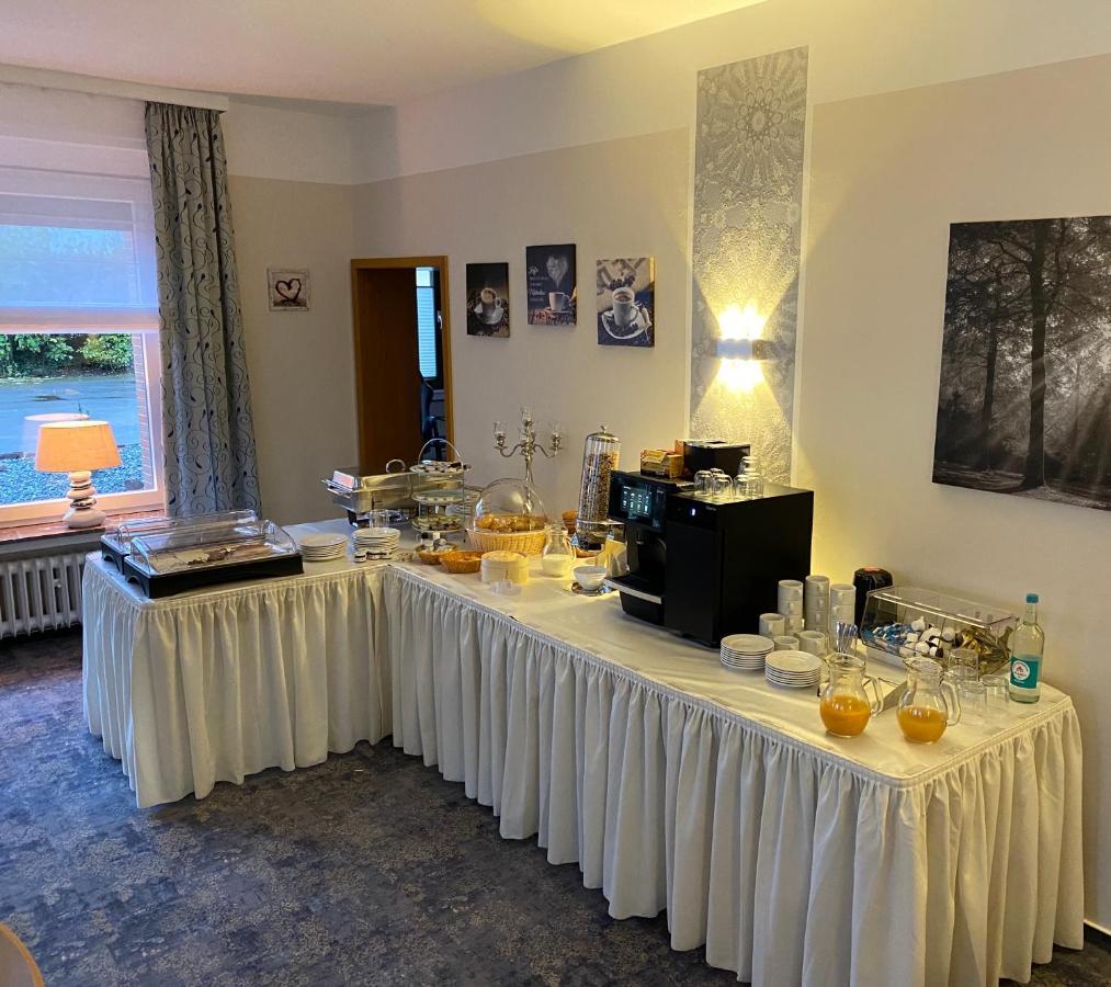 Gaestehaus Am Kurpark Hotel Garni 호른바트마인베르크 외부 사진