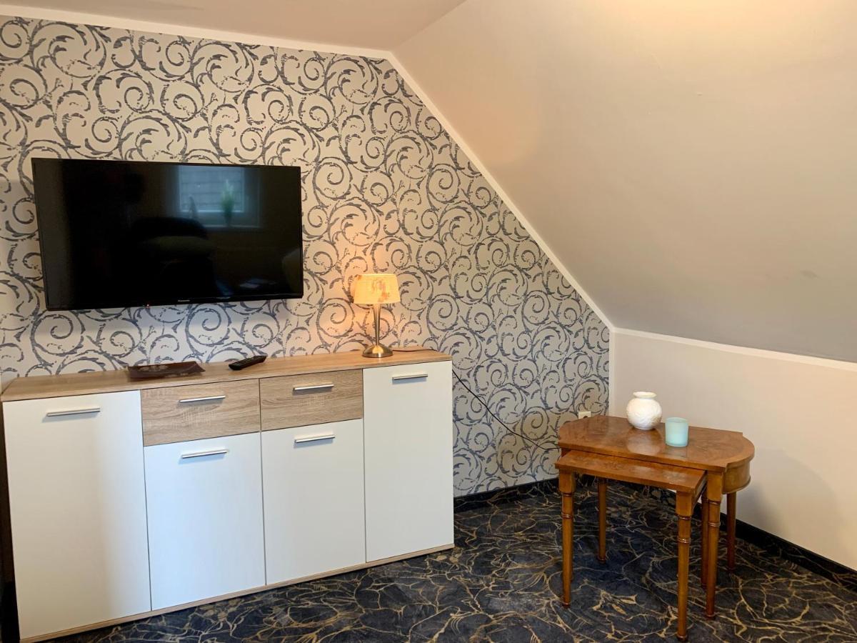 Gaestehaus Am Kurpark Hotel Garni 호른바트마인베르크 외부 사진