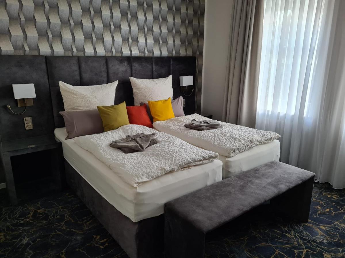Gaestehaus Am Kurpark Hotel Garni 호른바트마인베르크 외부 사진