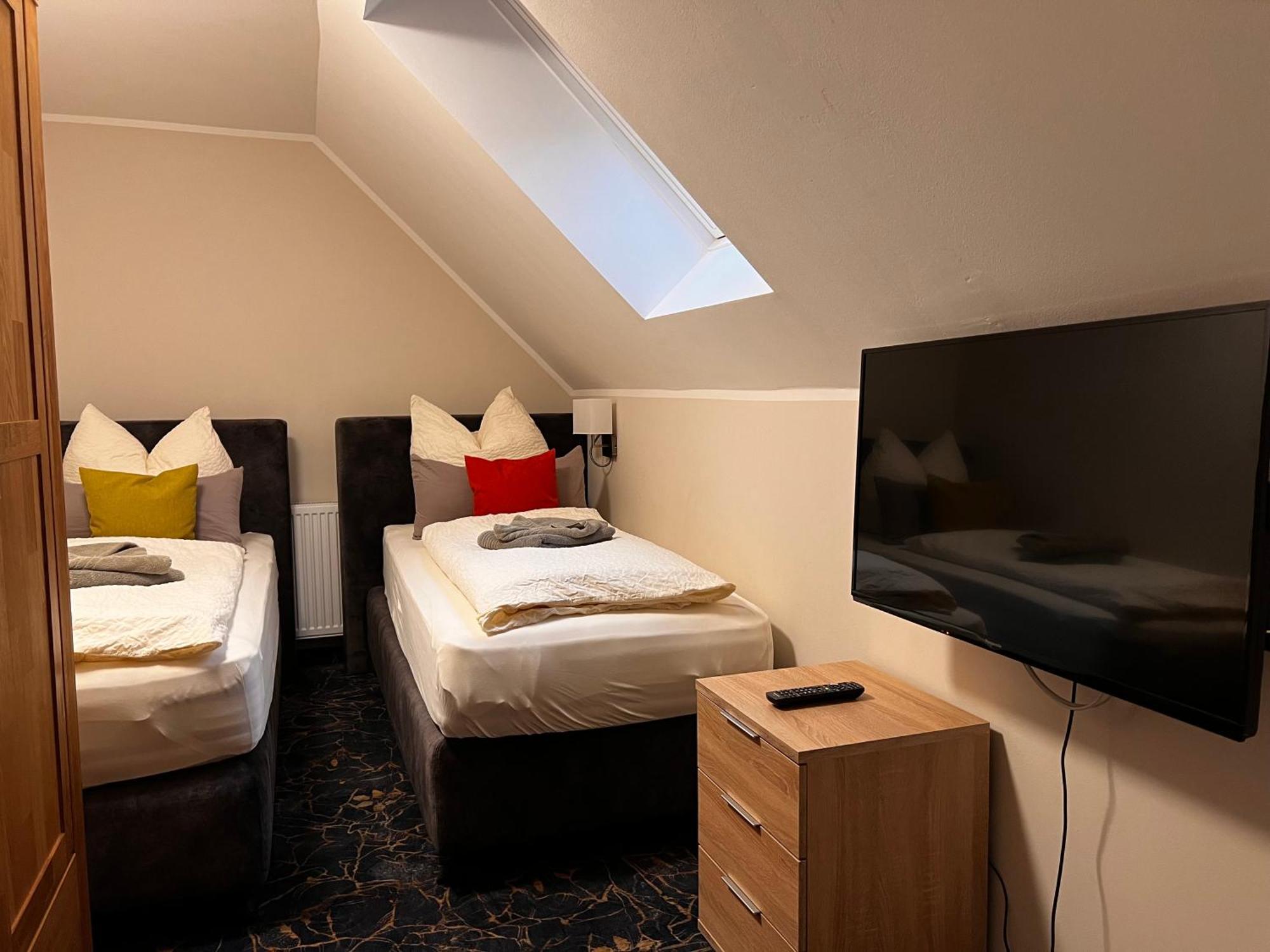 Gaestehaus Am Kurpark Hotel Garni 호른바트마인베르크 외부 사진