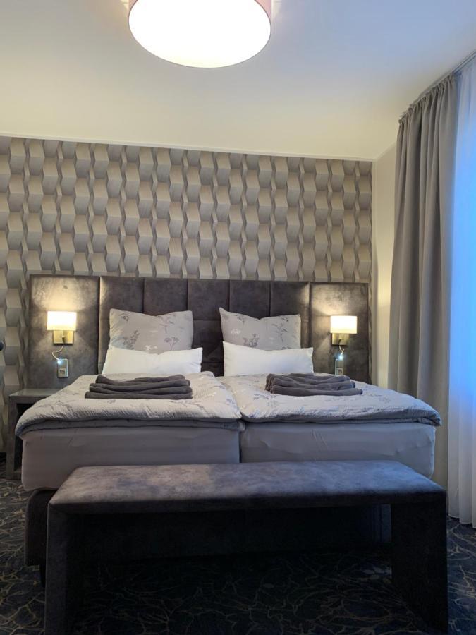 Gaestehaus Am Kurpark Hotel Garni 호른바트마인베르크 외부 사진